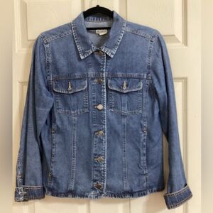 Cherokee Medium Wash Denim Jacket
Size S